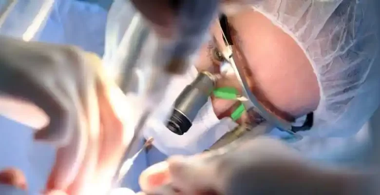 بهترین جراح فک و صورت - دکتر منوچهری